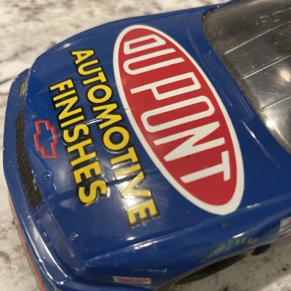 1992 Racing Champions | Ricky‎ Craven #2 Dupont 1:24 Blue Car Chevy NASCAR